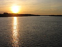 Coucher de soleil sur la rivière Ashuapmushuan vu du pont