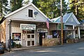 Dutch Flat Trading Post (links) und Post Office