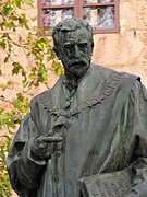 Estatua de Benlliure na Praza de Mazarelos de Santiago