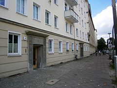 Architekturelement der 1950er Jahre in der John-Schehr-Straße