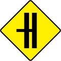 W 012L Side Road on Dual C'way - Left (with CR Break)