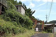 駅入口。構内には立入禁止となっている（2019年9月）