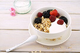 Granola with yogurt and fruit