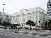 Copacabana Palace Hotel, with Avenida Atlântica in the foreground