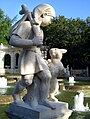 „Der gestiefelte Kater“ am Märchenbrunnen im Berliner Volkspark Friedrichshain