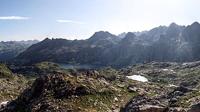 Principal lac de Saboredo et pic de Saboredo, tête de la vallée de la Garonne.