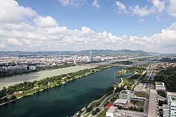 Donauinsel mellan Donau och Neue Donau