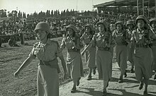 Soldados israelenses participam do primeiro desfile das FDI que ocorreu durante a segunda trégua na Guerra Árabe-Israelense de 1948.