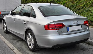 Face arrière de l'Audi A4 (B8)