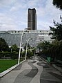 Jardin Atlantique avec en fond la tour Montparnasse.