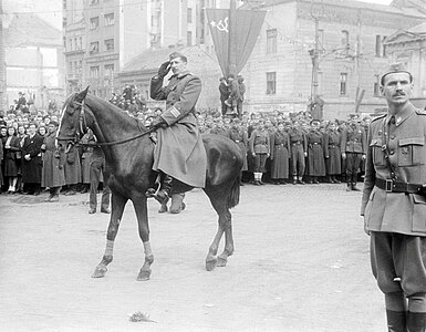 Љубодраг Ђурић на паради 27. марта 1945. године