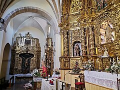 Altar mayor y del Cristo