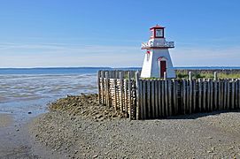 Farol de Anse-des-Belliveau, em Clare.