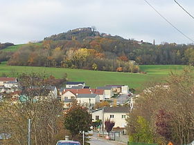 Butte de Mousson vue depuis Atton.