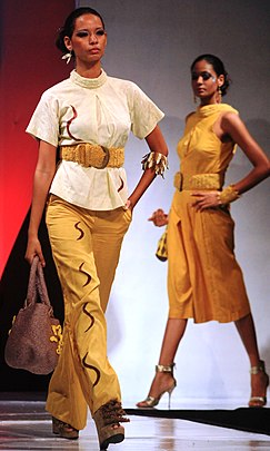 Designs da estilista zambiana Towani Clarke (2011)