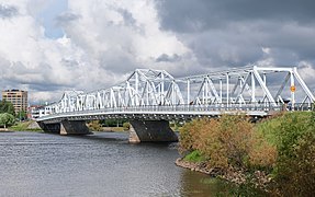 Le pont d'Hannula sur le Tornionjoki.