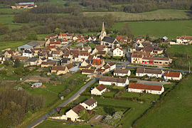 Vue aérienne de la commune en 2006.