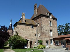 Tour carrée et basse cour vue l'est.