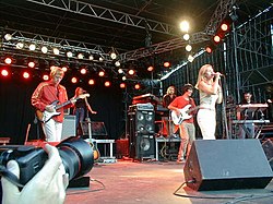 Saint Etienne performing at Fanclub festival in Sweden, 1998