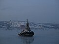 Un remorqueur dans la baie de Kola, un jour d'hiver.