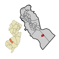 Location of Chesilhurst in Camden County highlighted in red (right). Inset map: Location of Camden County in New Jersey highlighted in orange (left).