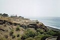 Praia da areia negra e cemitério velho.