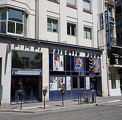 Cinéma Majestic Passy au no 18.