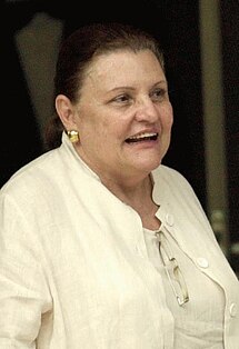 Marly Sarney serviu de 1985–1990 n. 1931 (93 anos) esposa de José Sarney