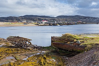 Restos de um barco na aldeia de Teriberka, península de Kola, Rússia (definição 5 472 × 3 648)