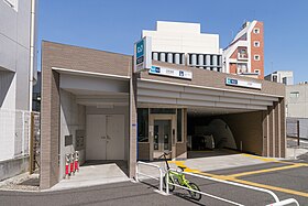 Entrée de la station Kitasandō