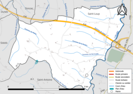 Carte en couleur présentant le réseau hydrographique de la commune