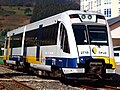 Automotor diésel da serie 2700 de Renfe Feve estacionado en Viveiro.