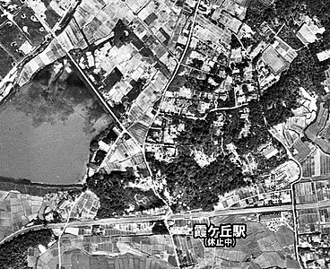 霞ヶ丘駅より北に広がる住宅地（1946年） 帰属：国土交通省「国土画像情報（カラー空中写真）」 配布元：国土地理院地図・空中写真閲覧サービス