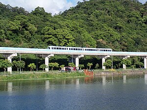 内湖線大湖公園駅 - 葫洲駅間