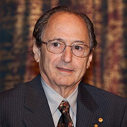 Michael Levitt vuonna 2013.