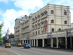 Oberoi Grand Hotel (1911-?), Calcuta, en un extravagante neoclásico