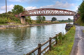 Un ouvrage de franchissement du canal à Hermies.