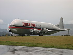 Le B-377MG au Tillamook Naval Air Station Museum.