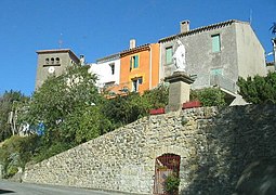 Arrivée à Bellegarde-du-Razès côté ouest.