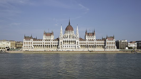 Hungarian Parliament Building, afternoon, by Godot13
