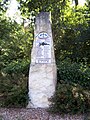 Le monument aux morts près de l'église (août 2012).