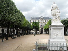 Statue d'Henri IV à Pau.