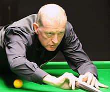 Steve Davis playing snooker