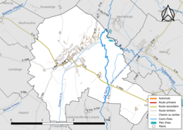 Carte en couleur présentant le réseau hydrographique de la commune