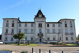 Historic hôtel de ville