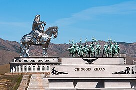 View of statue and gateway