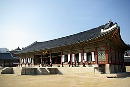 La résidence principale du roi (Gangnyeongjeon)