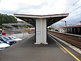 Platform 2 (right) used by Up trains (to Melling, Upper Hutt, Wairarapa). It used to be an island platform – the former platform 3 (left) now faces the car park.