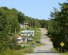 La route 307 à Saint-Pierre-de-Wakefield.