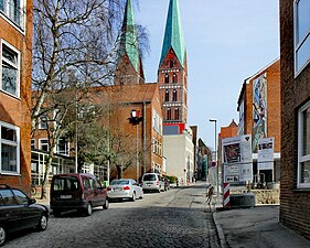 Die Fischstraße 2010, vor dem Abriss der Schulen